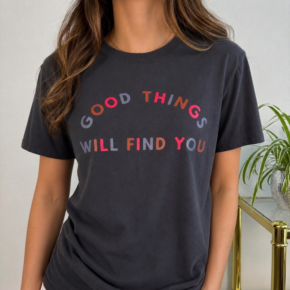 Z Supply Good Things Will Find You Graphic Tee Charcoal Gray XS | Happy Dopamine